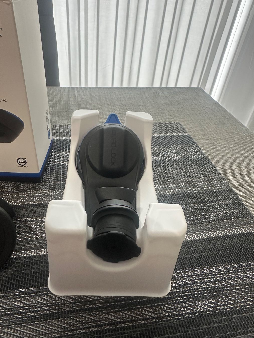 Quad Lock Halterungen: Quad Lock Car Mount V5 inkl. Mag Head+Wireless Charging Head – Neu (gemäss Beschreibung) aus Gossau (ZH) von DSCapeta 1