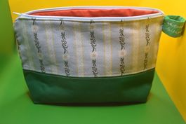 Grösse M Necessaire/Kulturbeutel/Tasche mit Edelweissstoff