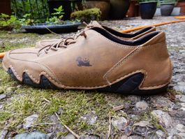 Sneaker  zum Reinschlüpfen  *  A U S  *  47    FAST GANZ NEU