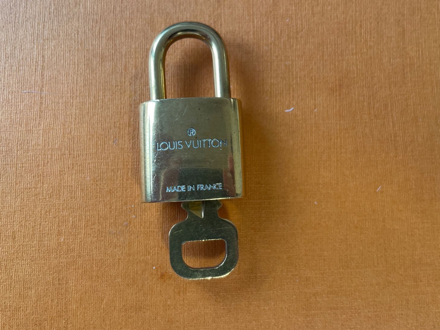 Lucchetti: Louis Vuitton Schloss - Nr. 653 – Usato da Hittnau venduto da LuxAndMore 2