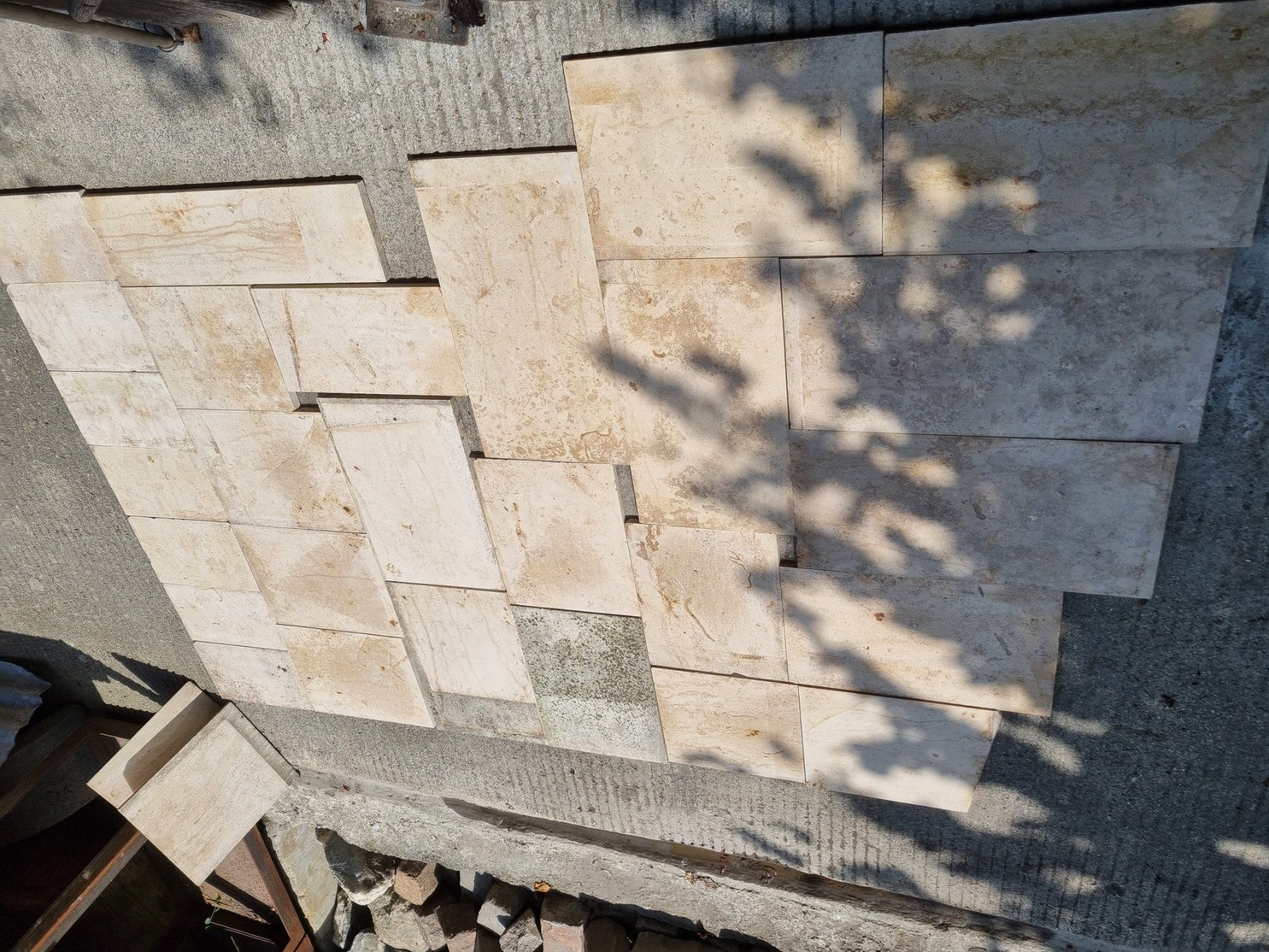 Rivestimenti per pavimenti: Gebrauchte Jura-Kalksteinplatten, ca. 3 m2 – Usato da Fürstenaubruck venduto da PizBeverin2018 3