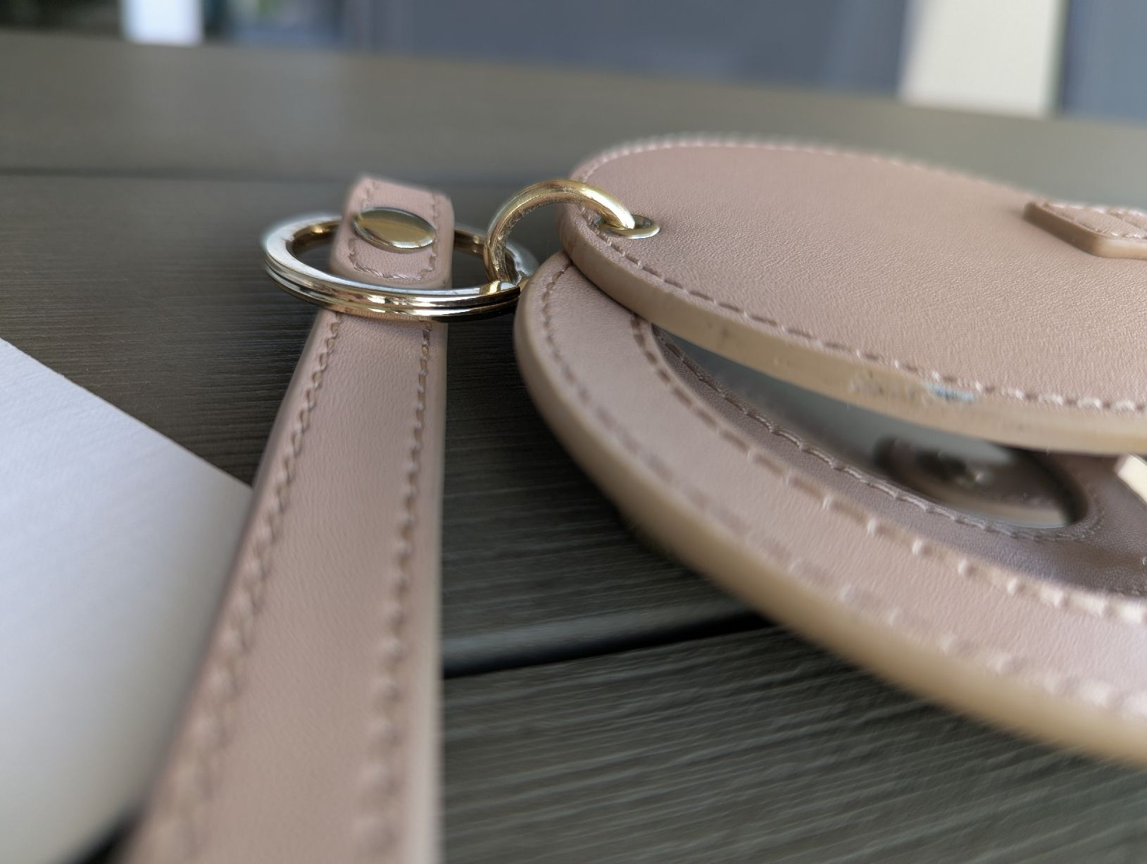 Max Mara Portachiavi: Max Mara Taschenanhänger mit Spiegel – Usato da Seengen venduto da sam_x5tk 4