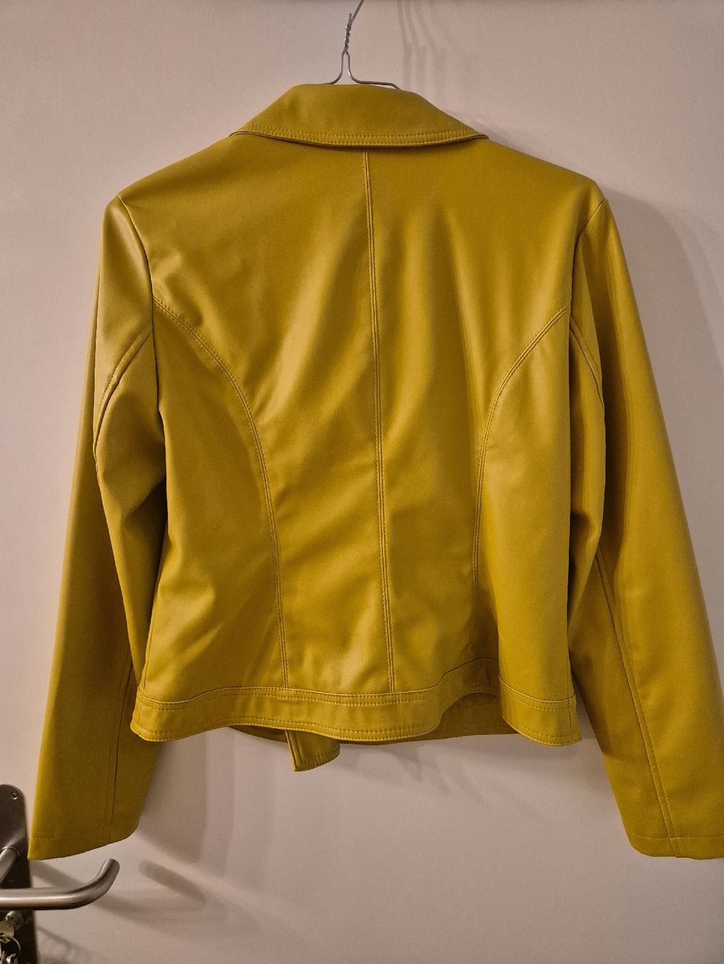 Giacche: Kunstoff Lederjacke gelb Gr. 40 – Usato da Thalwil venduto da Briscolina 1