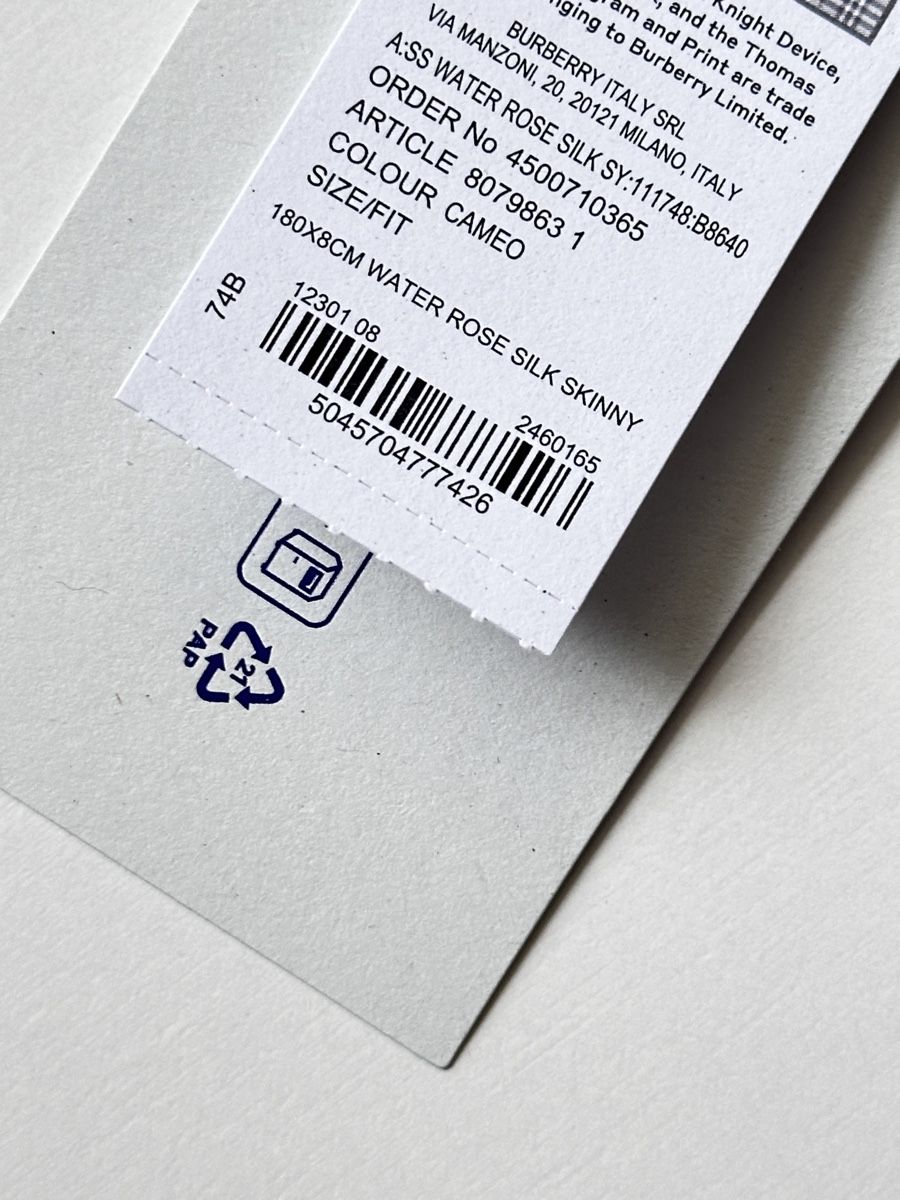 Foulard & Sciarpe: Burberry Seidenschal – Nuovo (secondo la descrizione) da Basel venduto da J.A_Quality4U 4