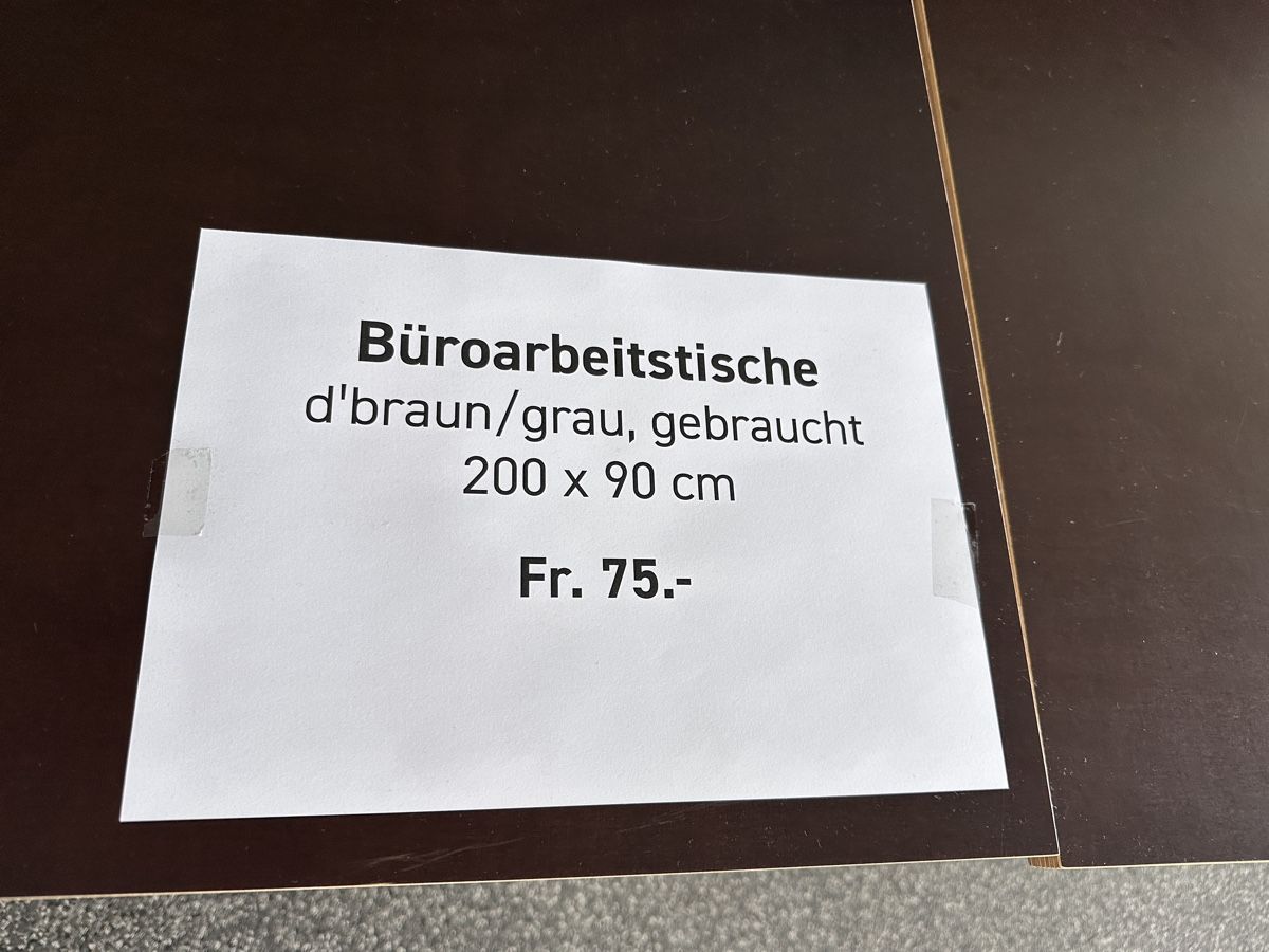Schreibtische: Grosse Büroarbeitstische – Gebraucht aus Luzern von AK64 3