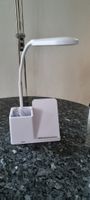 Weisse Schreibtischlampe mit USB