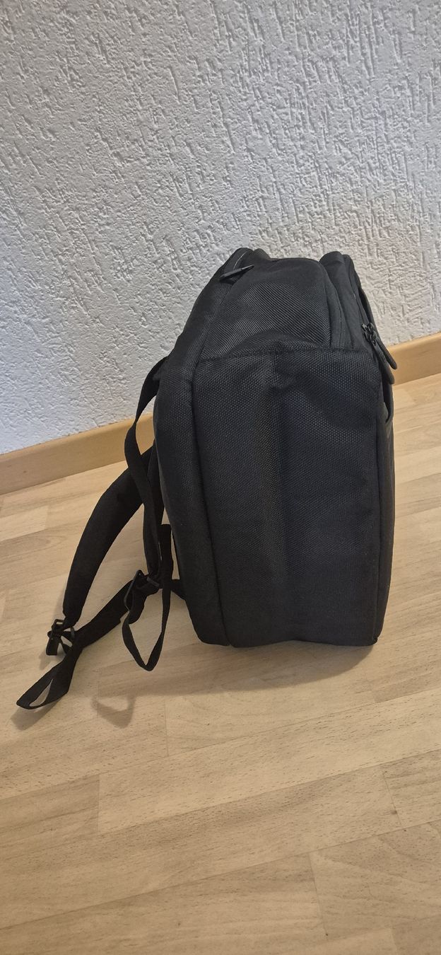 Victorinox Zaini: Victorinox Rucksack schwarz – Usato da Schwyz venduto da Vesparider01 4