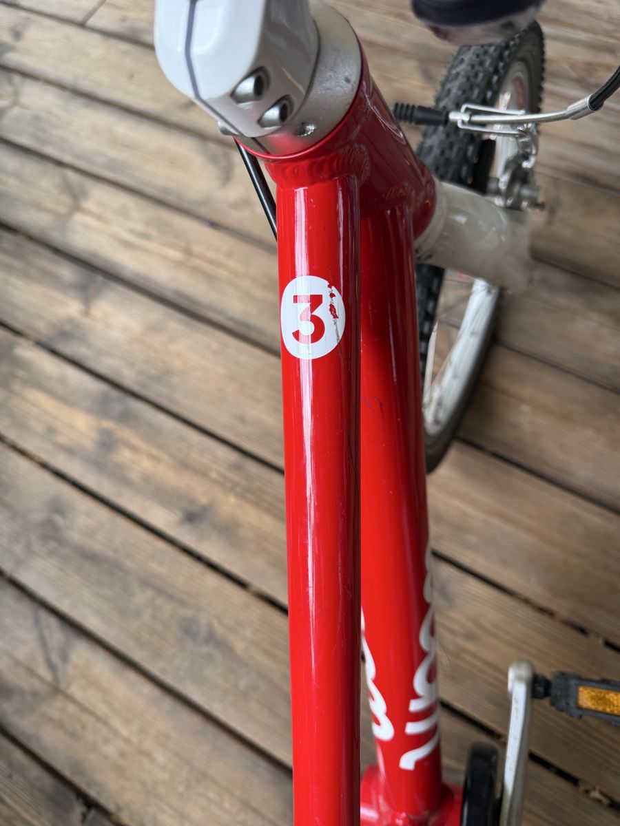 Woom Biciclette: Woom 3 in rot – Usato da Zürich venduto da jericocoara 2