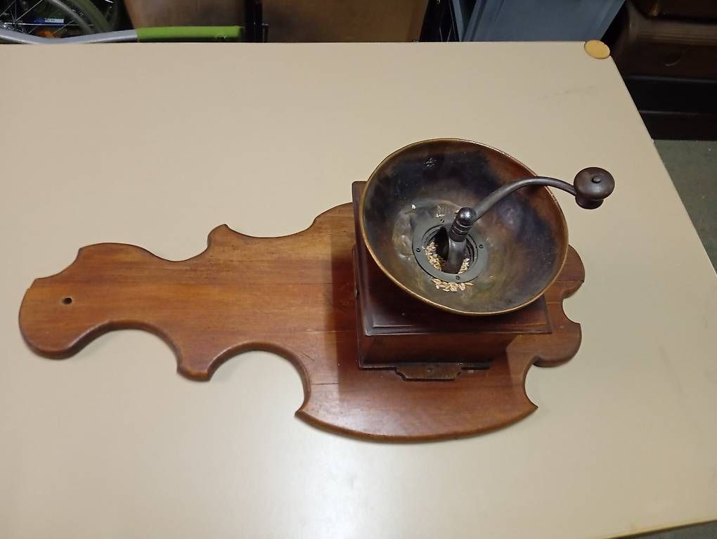 Elettrodomestici da cucina: Alte Getreidemühle – Usato da Basel venduto da Petergunn 1