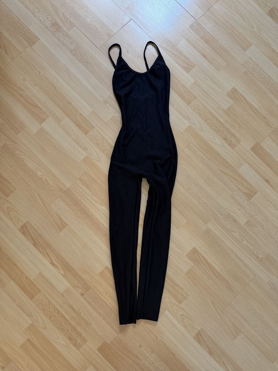 Jumpsuits: Bodysuit black spaghetti straps for workout size small – D'occasion à Zürich par Rochfordevelyn 2