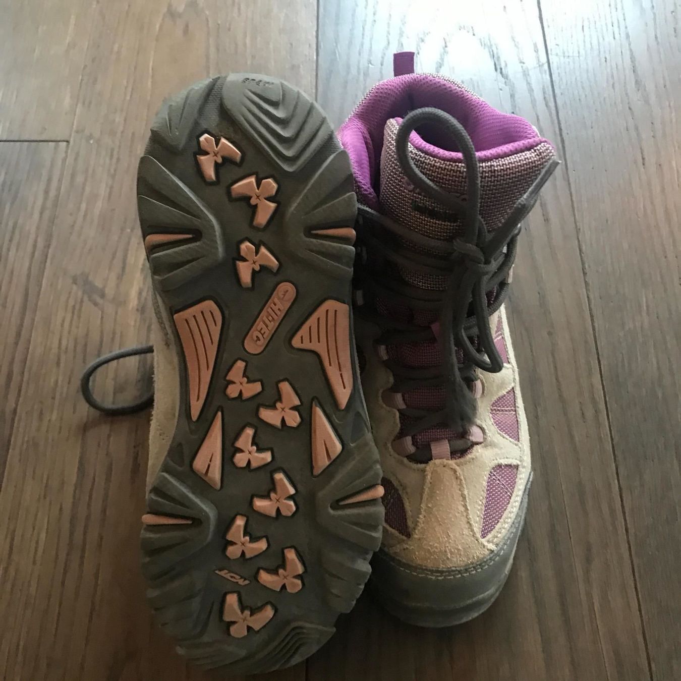 Hi-Tec Scarpe per ragazzi: Wanderschuhe Grösse 36 - Neuwertig! – Usato da Zollikon venduto da rundbsurf 2