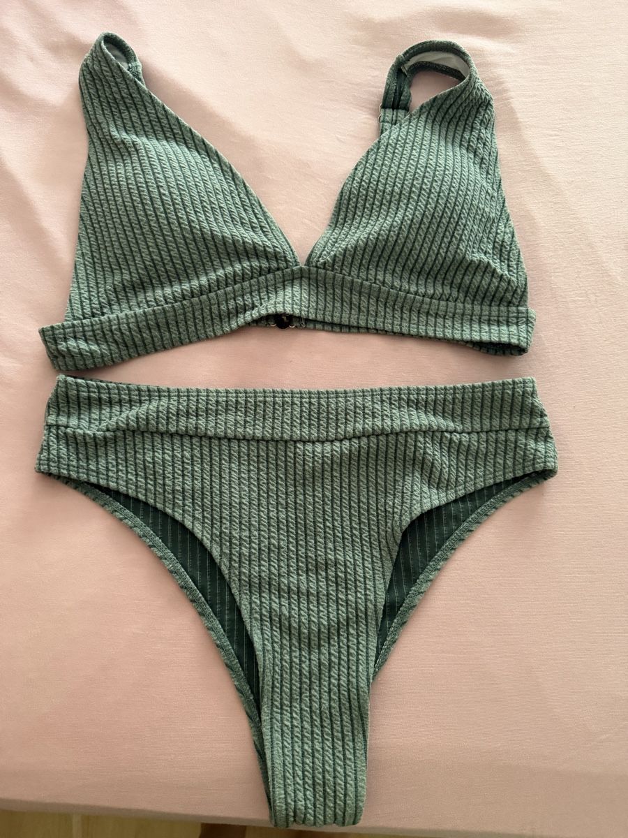 Costumi da bagno & Bikini: 3 Bikinis im Set, Grösse L / 40 – Usato da Rotkreuz venduto da Bikiii87