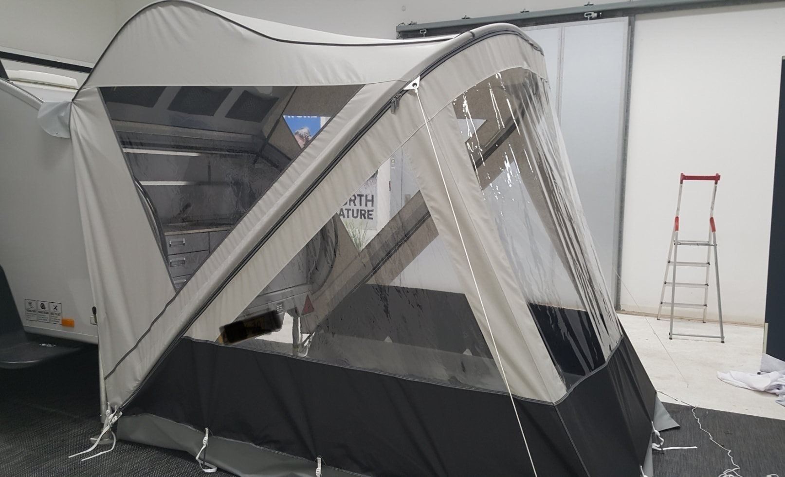 Veicoli da campeggio: Teardrop "Hero Camper Ranger" inkl. Dachzelt – Usato da Hinwil venduto da Pingu06 4