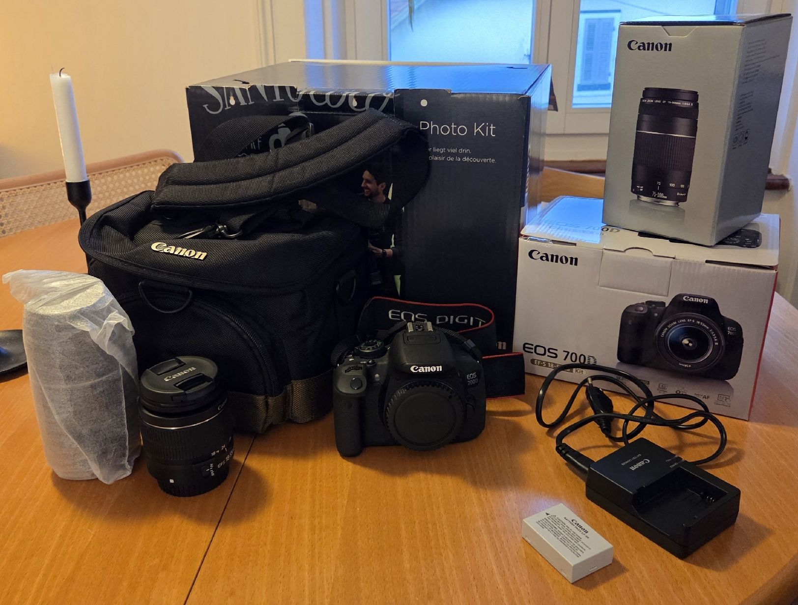 Canon Fotocamera: Canon EOS 700D Camera Kit mit Objektiven und Tasche – Nuovo (secondo la descrizione) da Nidau venduto da Grumpyrainbow