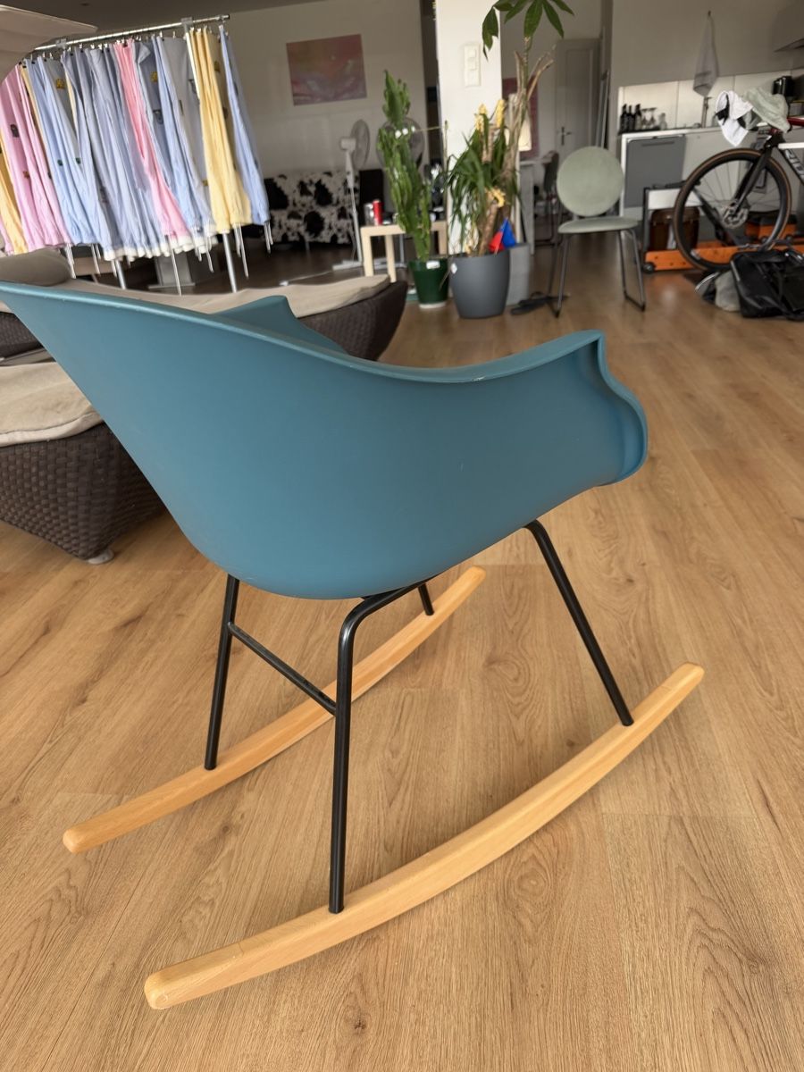 Sedie: Blue Rocking Chair Modern – Nuovo (secondo la descrizione) da Lausanne venduto da yan_6bmg 1