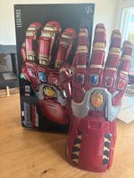 Marvel Avengers Infinity Gauntlet light-up toy new