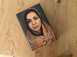 Buch neuwertig: VERKAUFT  Meine verbrannte Kindheit.....