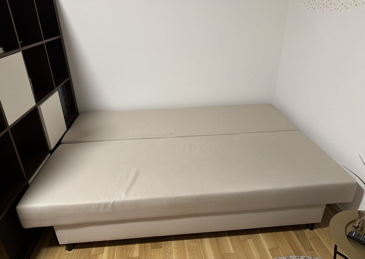 Ikea Divani: Ikea Asarum Bettsofa – Usato da Unterseen venduto da domhad 1
