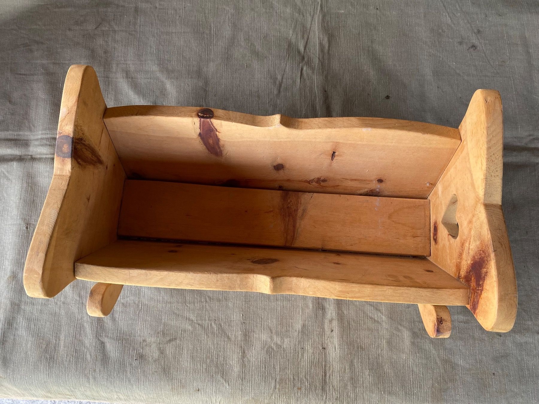Campanacci mucche: antike Puppenwiege aus Holz – Usato da Feldbach venduto da Olive1 1