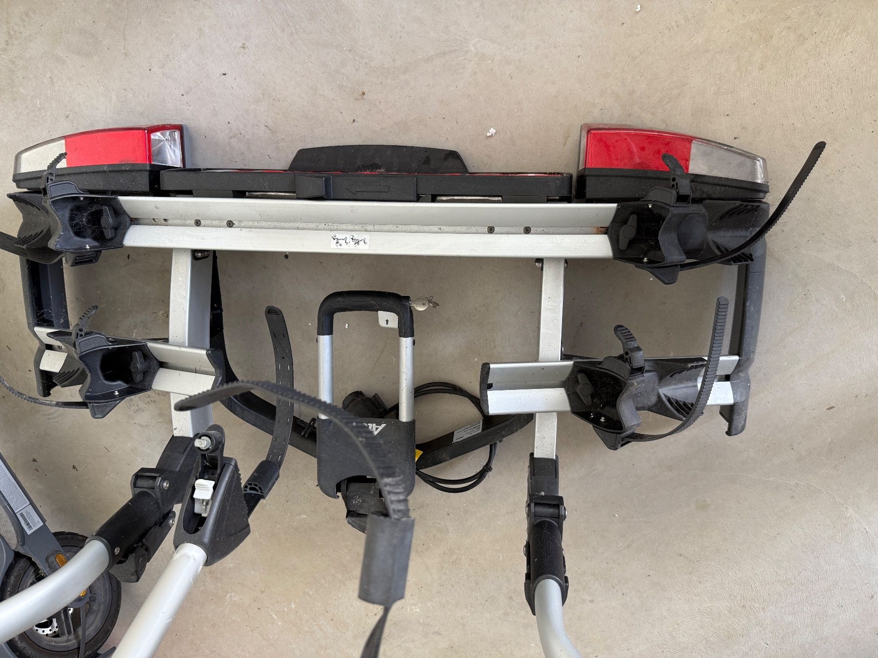 Tesla Accessori per altri veicoli: Tesla Fahrradträger – Usato da Kaltbrunn venduto da Hegglin1987 3