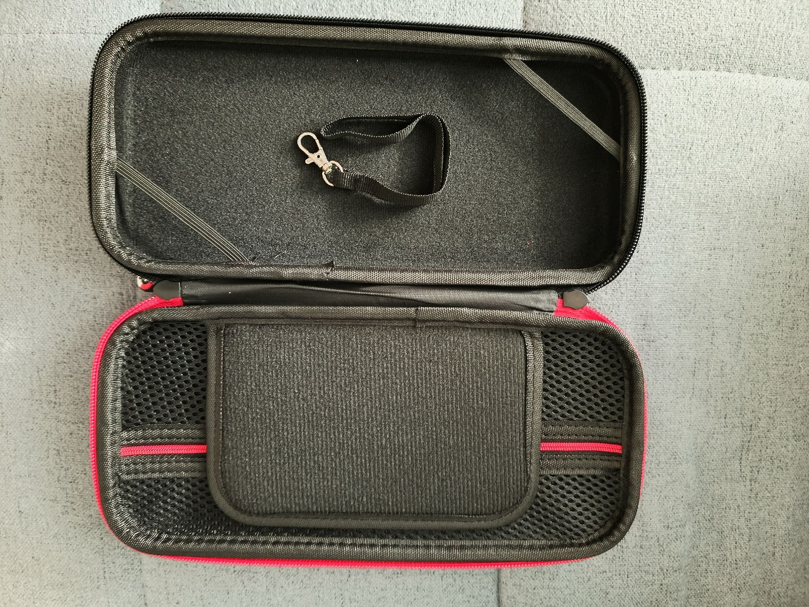 Nintendo Covers & Schutzfolien: Nintendo Switch Hülle/Case – Neu (gemäss Beschreibung) aus Riehen von Vaniisha13 1