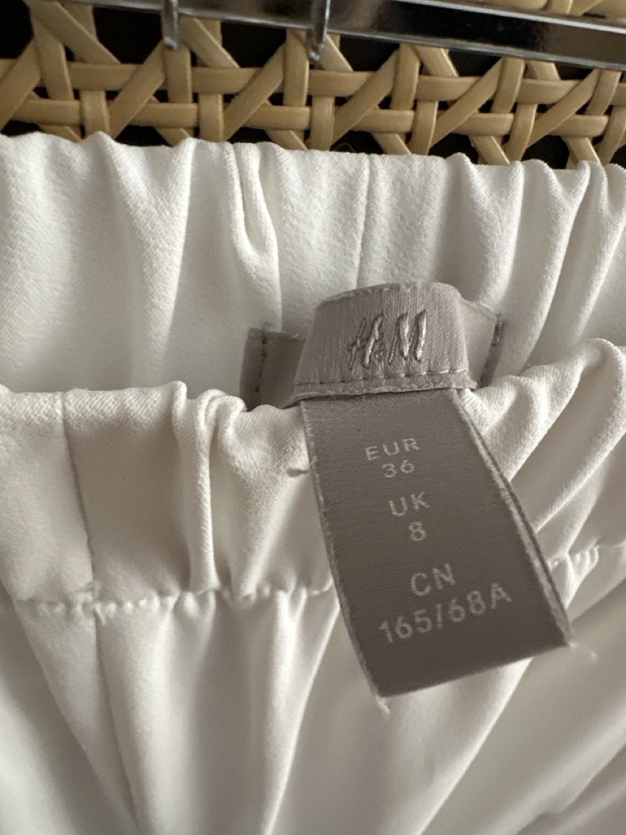 Pantalons: H&M Hose Gr 36 – D'occasion à Volketswil par Sina008 1