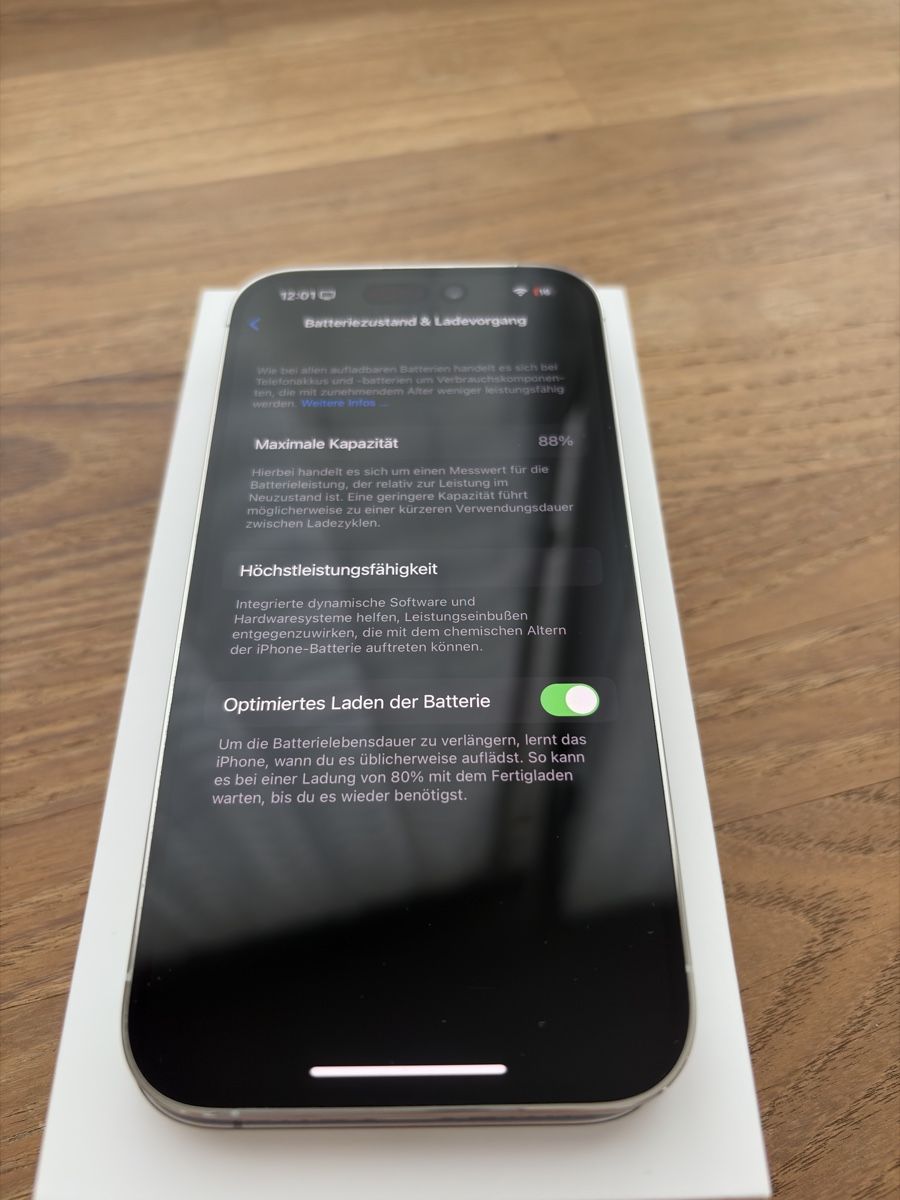 Apple Portables: Apple iPhone 14 Pro 256GB Silber iOS 16.6 Jailbreak – D'occasion à Magden par whosnipedmyass 7