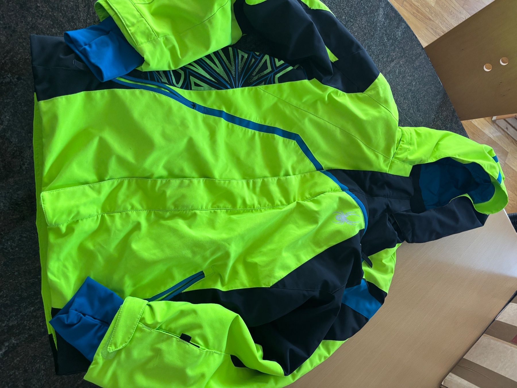 Spyder Jacken & Mäntel: Spyder Skijacke – Gebraucht aus Hasliberg-Hohfluh von hasliberg79