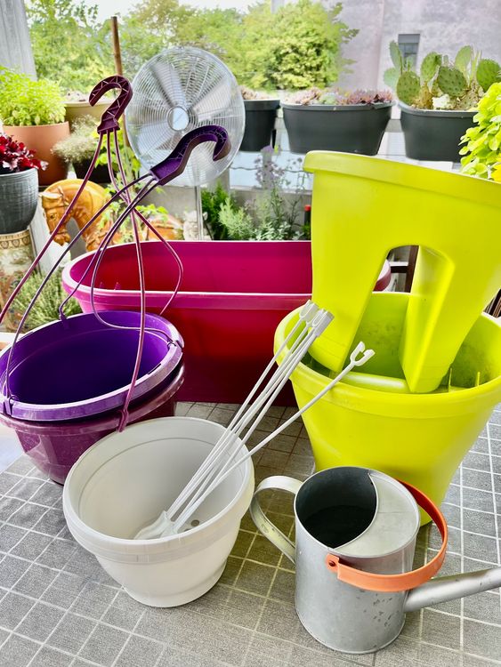 Garten Balkon Pflanzen Töpfe Ampeln, z. T. unbenutzt Kaufen auf Ricardo