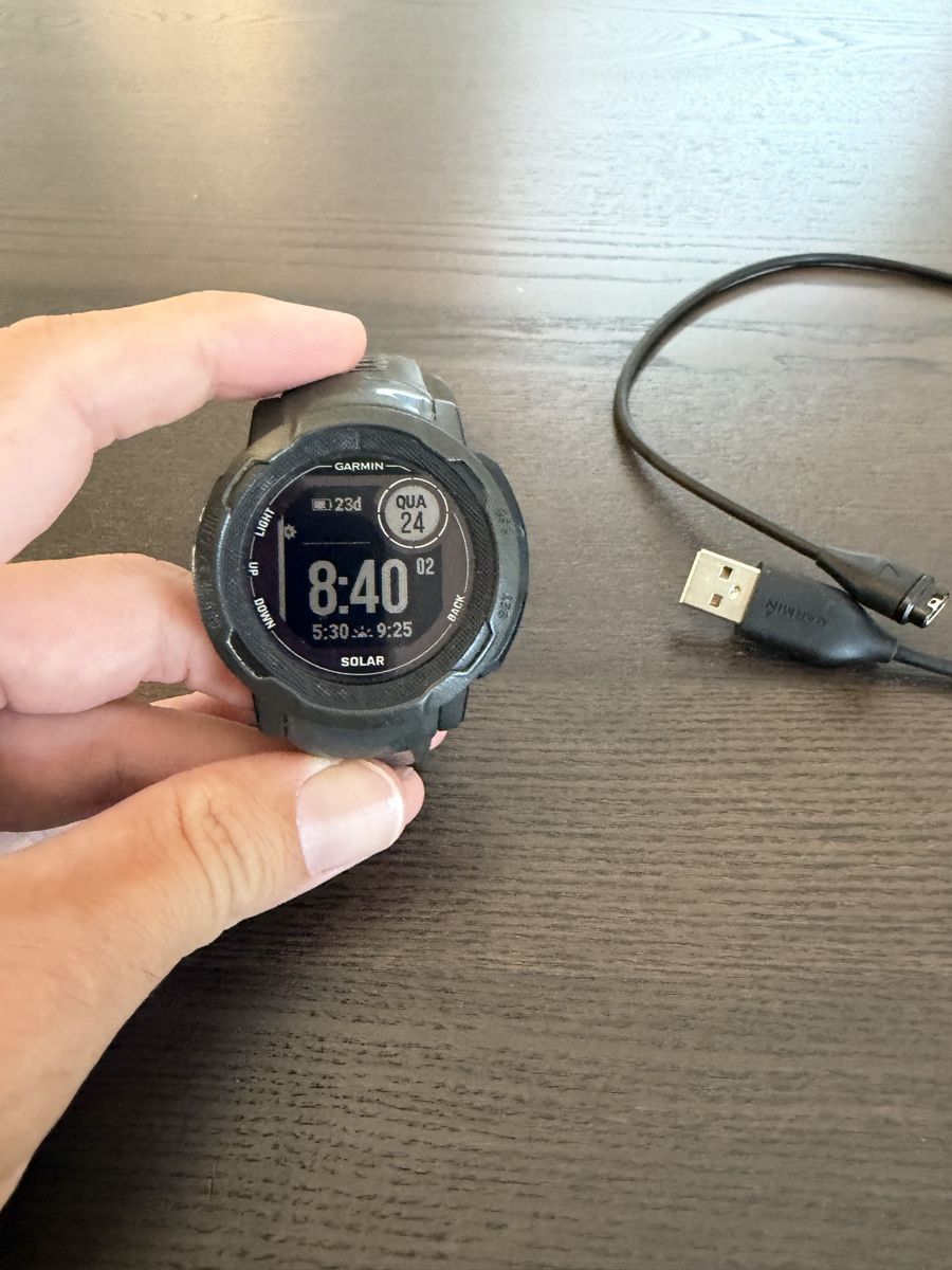 Garmin Smartwatch: Garmin Instinct 2 Solar Smartwatch with charging cable – Usato da Steinhausen venduto da bbr_kj8g 4