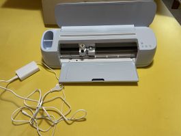 Cricut Maker 3 - inkl viel Bastelzubehör