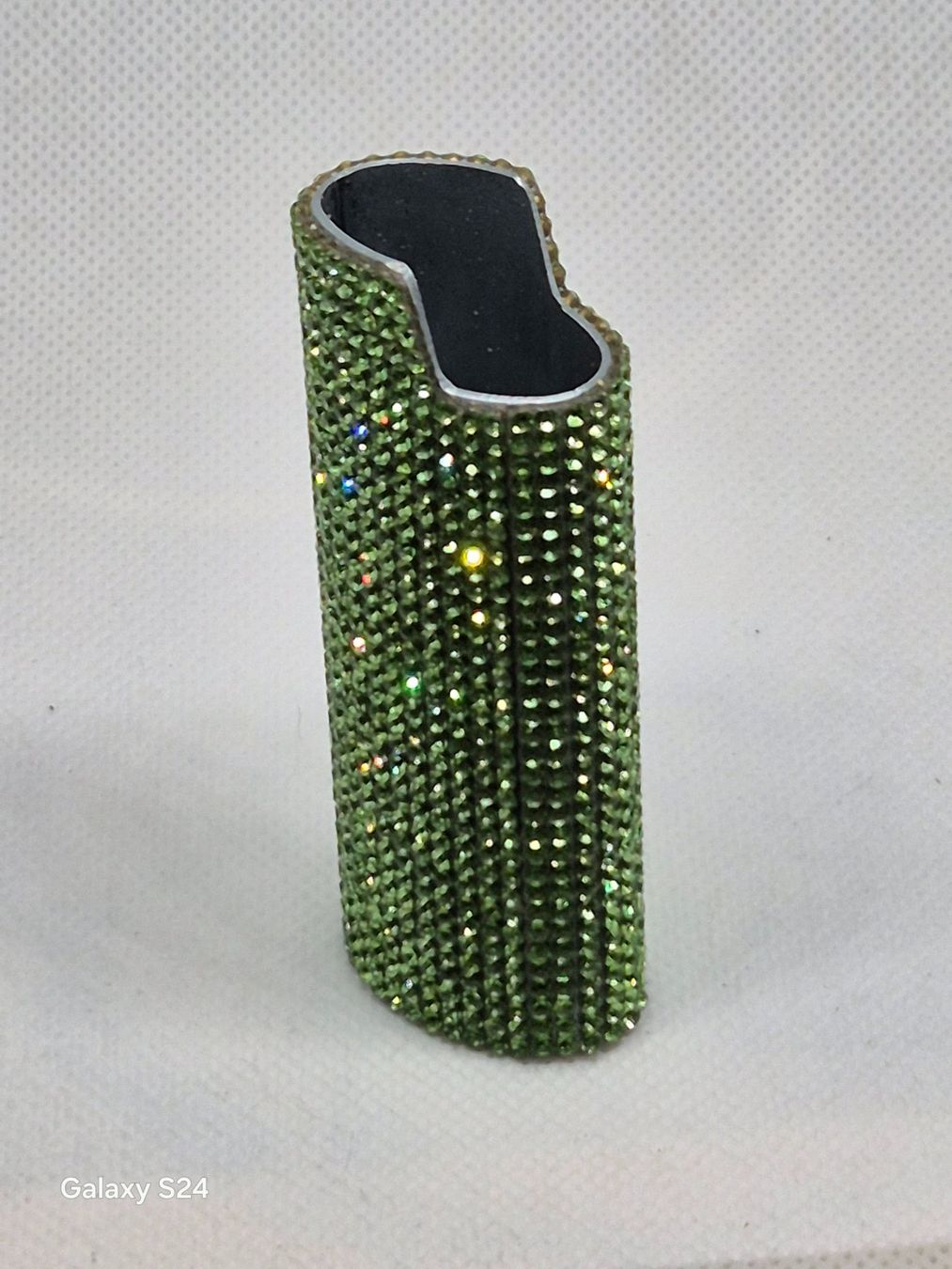Feuerzeuge: Neues grünes Strass-Feuerzeugetui – Neu (gemäss Beschreibung) aus Losone von bal_gfp6