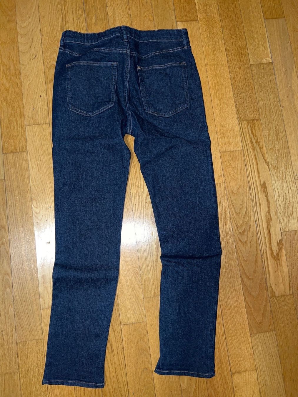 H&M Pantaloni: Jeans dunkelblau Gr. 170 – Nuovo (secondo la descrizione) da Zürich venduto da DiemN
