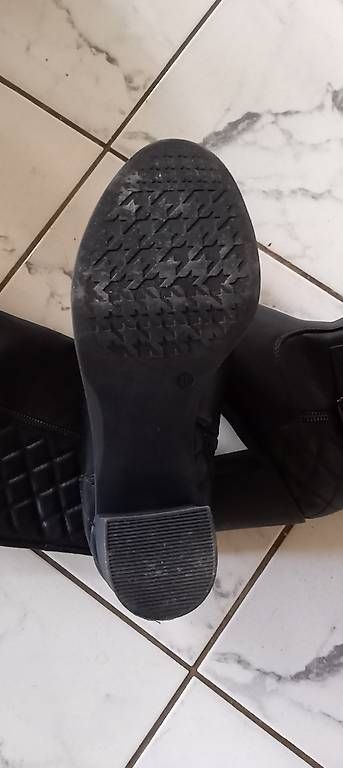 Scarpe da donna: Schwarze hohe Damenstiefel – Usato da Nenzlingen venduto da Cateweazle 3