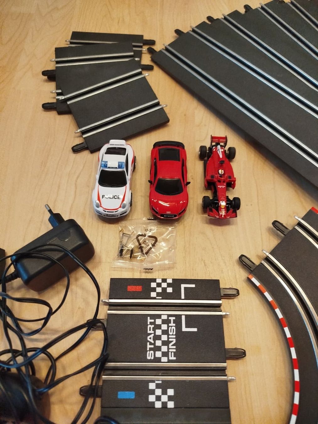 Carrera Piste: Carrera Go! mit Looping und 3 Autos – Usato da Willisau venduto da Kaja24 3