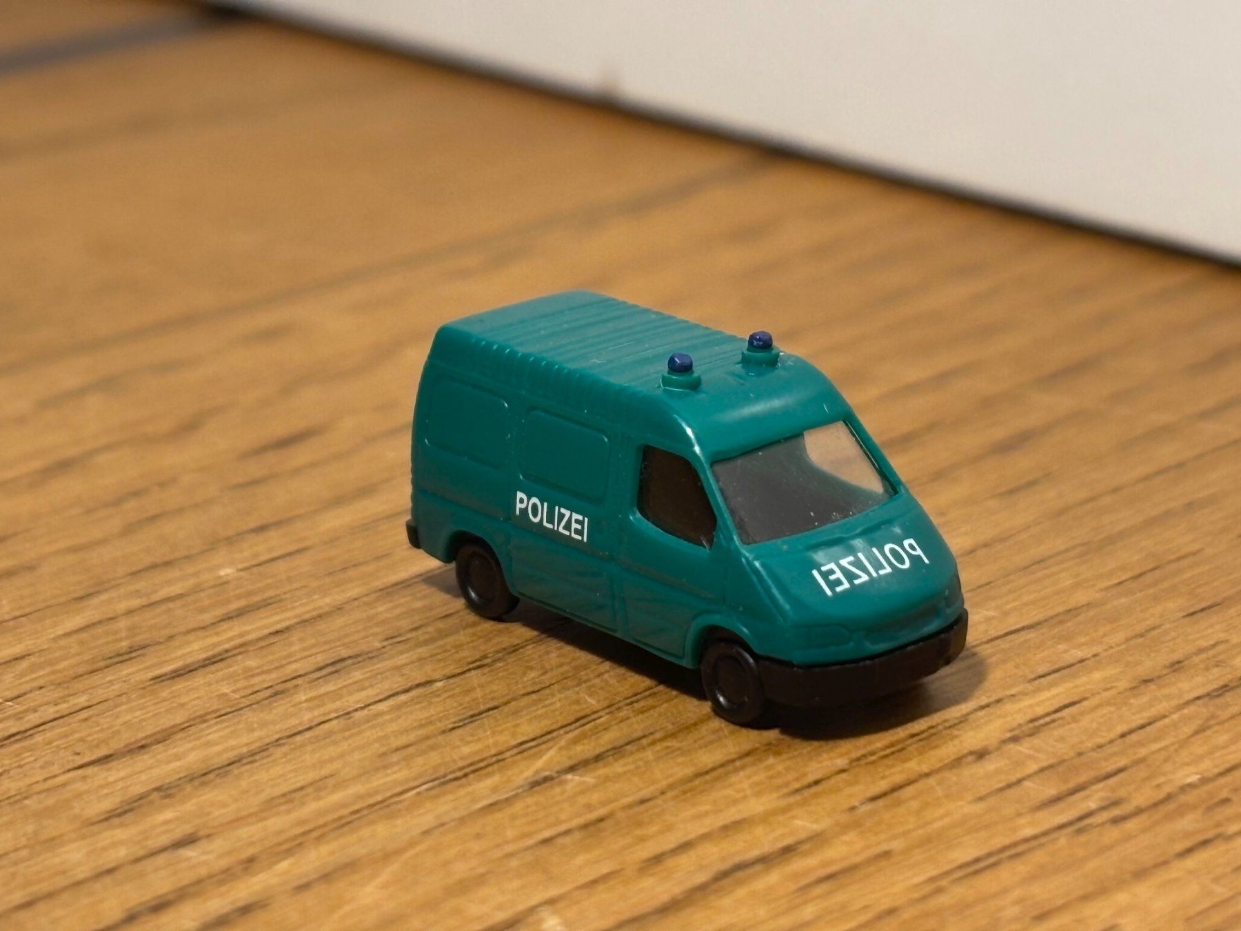 Modelleisenbahnen: M0762: Polizei (Spur N) – Gebraucht aus Birsfelden von Birs_25