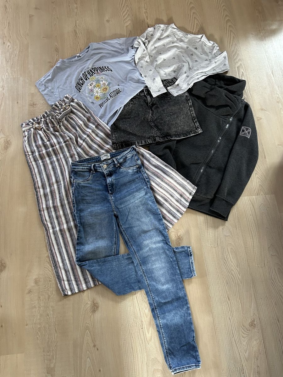 C&A Lotti & Set di vestiti: 12 teigiges Kleiderset Girls – Usato da Rüfenach AG venduto da merlyn07 1