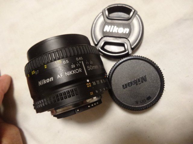 Nikon Obiettivi: NIKON AF NIKKOR  50MM 1:1.8D LENS.BEIDE DECKEL.LÄÜFT – Usato da zürich venduto da ahmad01 1