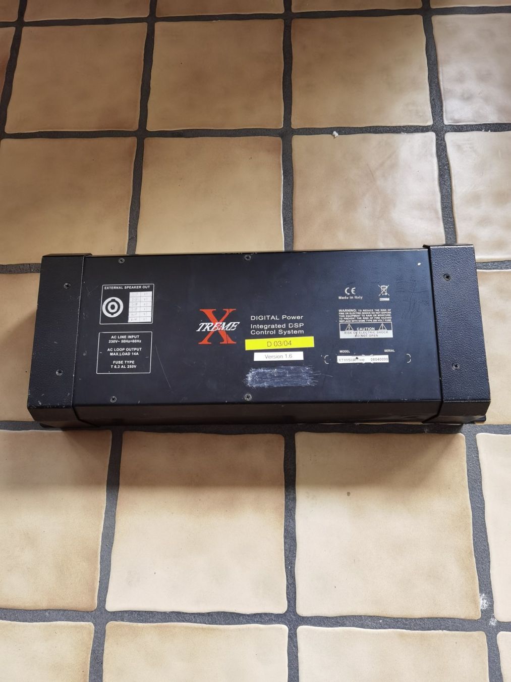 Casse acustiche: X Trime  MISI™ (MIddle-SIzed line array) inklusive Amps – Usato da Aesch LU venduto da Cubic 4