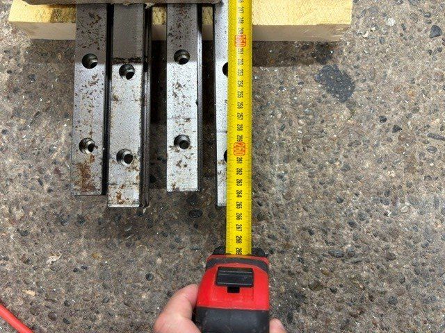 Altro per industria metallurgica: Linearführungen INA 34mm, 4x 2650mm – Difettoso da Thunstetten venduto da D_aernscht 3