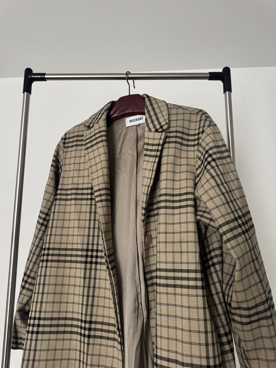 Weekday Mäntel: Damen-Mantel von WEEKDAY Modell Lond Checked Coat HINGUCKER – Gebraucht aus Gibswil von Engelsgleich 9
