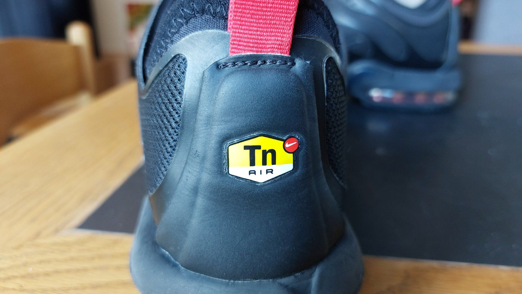 Nike Herrenschuhe: Nike TN  Air Max Plus  gr 44 schwarz – Gebraucht aus Wallisellen von  5