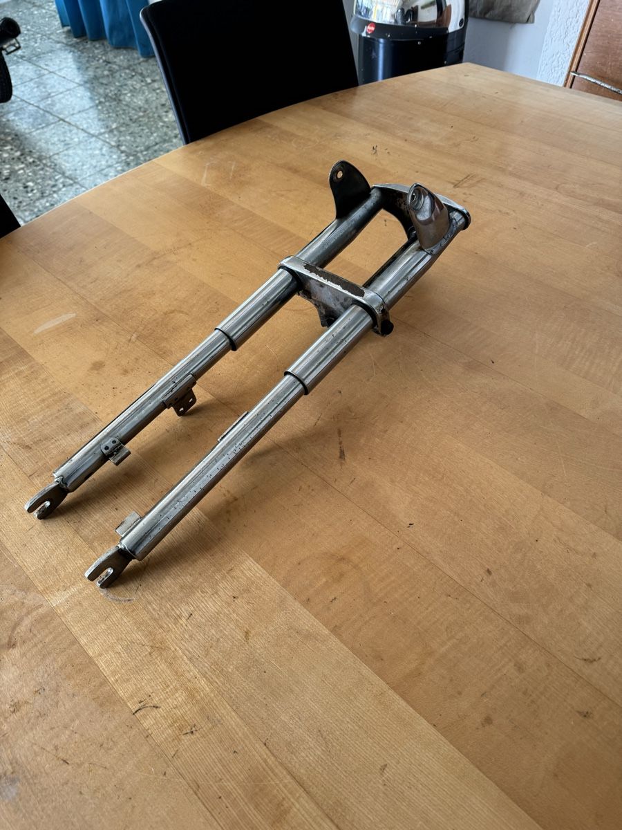 Parti ricambio per ciclomotori: Sachs Hercules Gabel – Usato da Dübendorf venduto da Sachs621 2