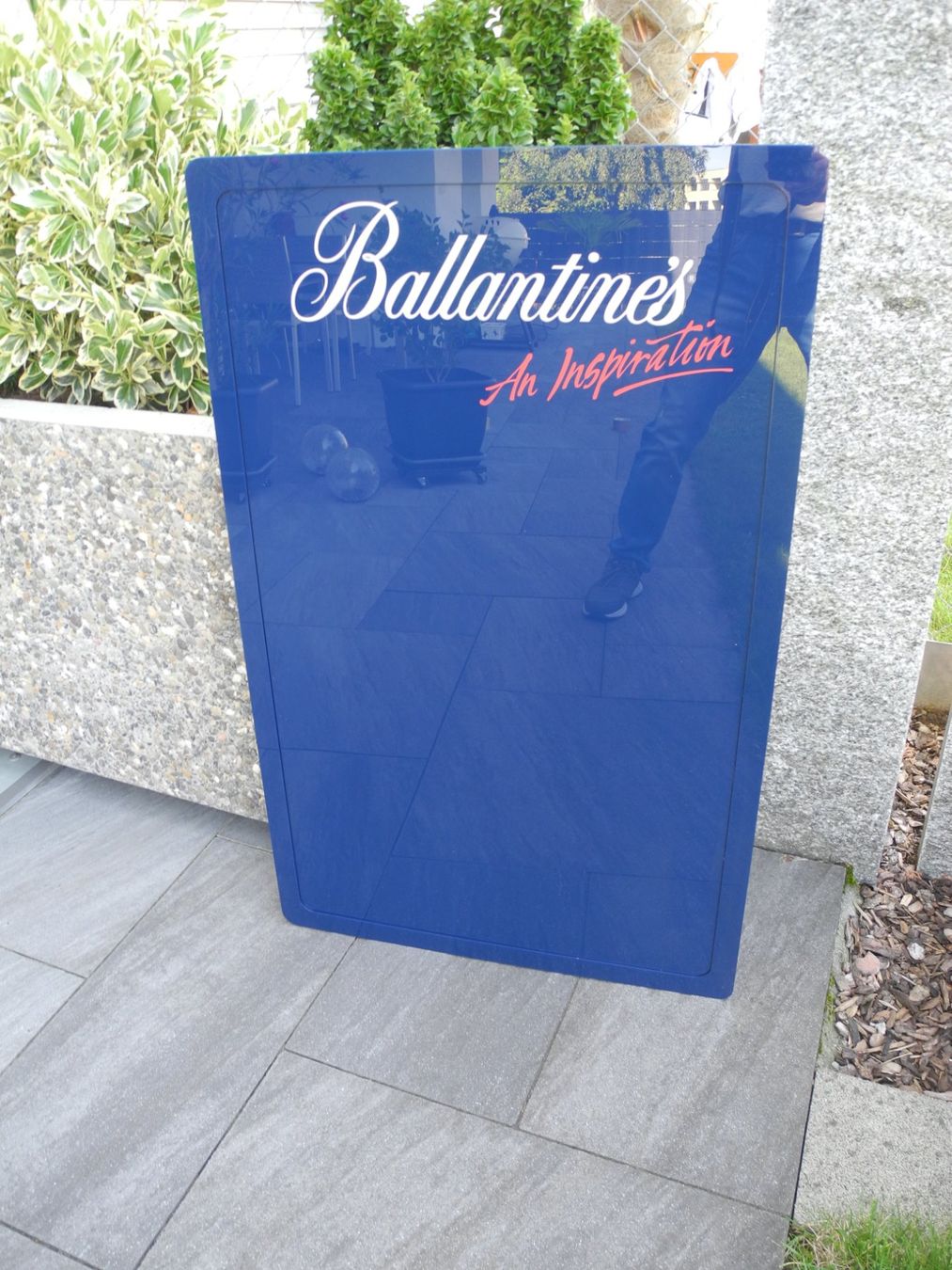 Insegne: XL BALLANTINES WERBUNG – Usato da Reinach AG venduto da Huckleberrysix