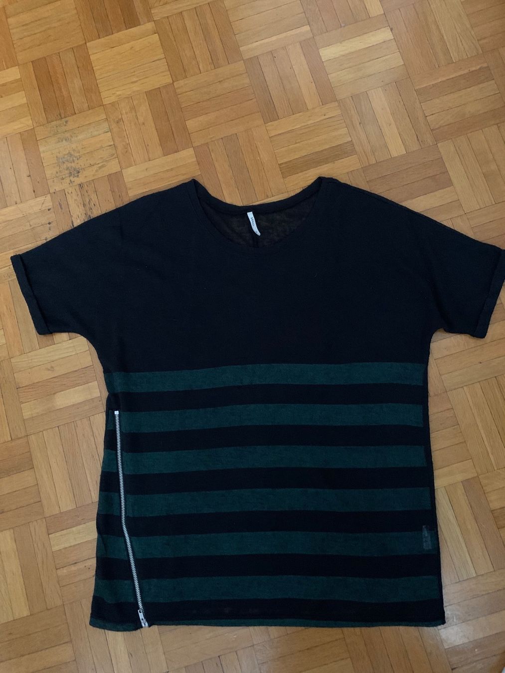 T-Shirts: Maglietta nera. (S) – Gebraucht aus Minusio von murimiri