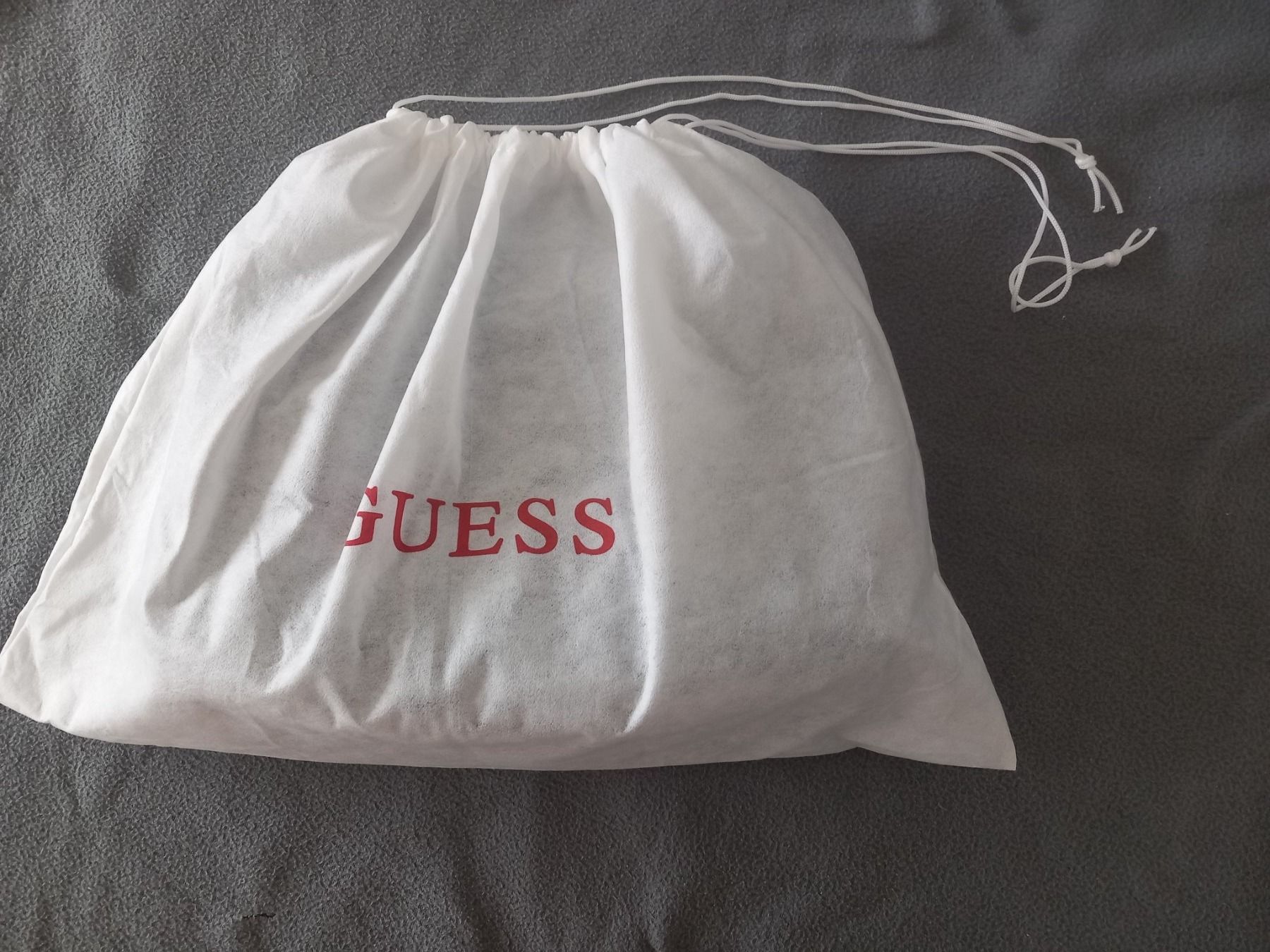 Guess Borse da donna: Guess Tasche wie Neu – Usato da Bronschhofen venduto da magda_m 5