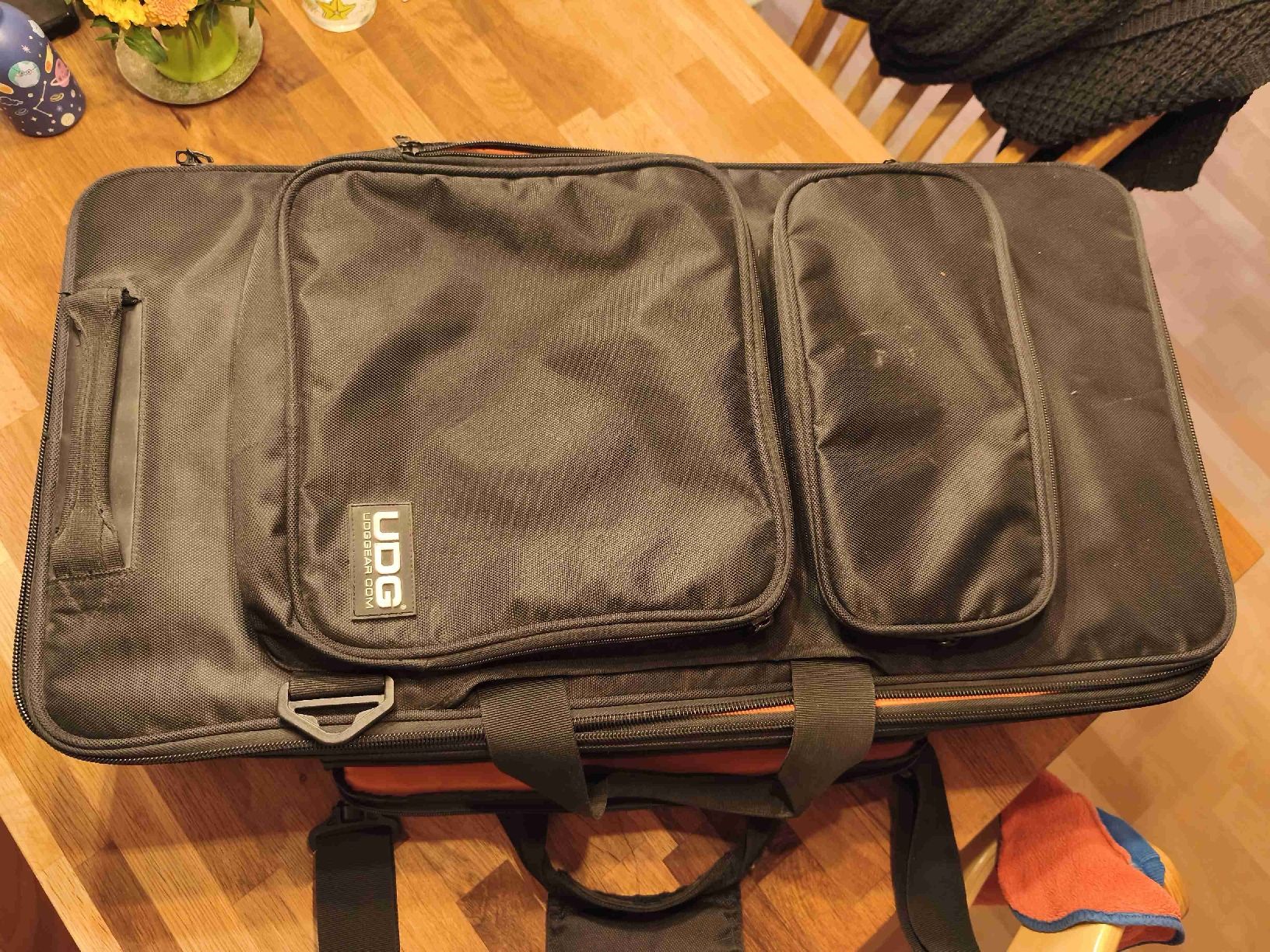 Coperte: UDG DJ Controller Tasche für DDJ SX – Usato da Bärau venduto da Rawasson