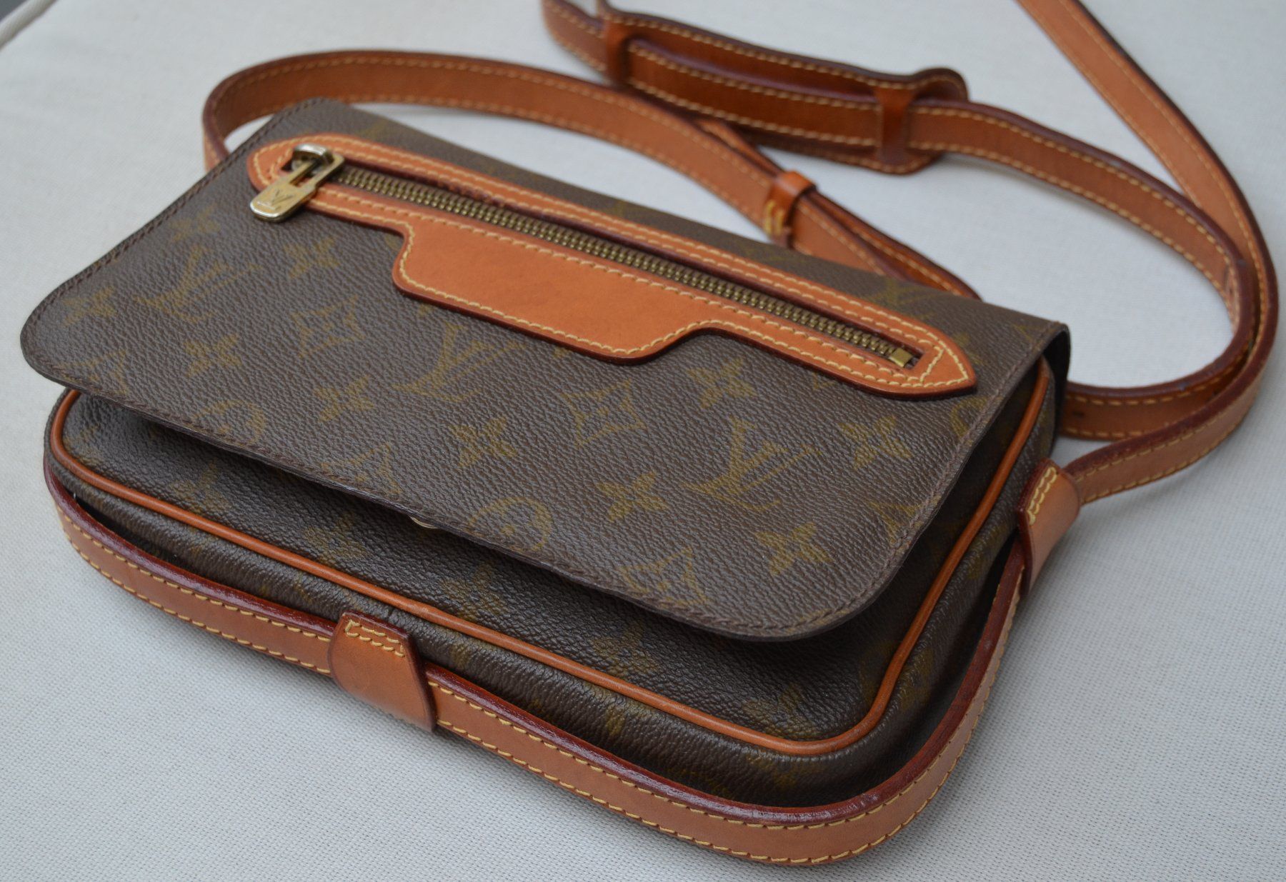 Louis Vuitton Taschen: Louis Vuitton Saint Germain Tasche / sac – Gebraucht aus Collonges von Auganien 2