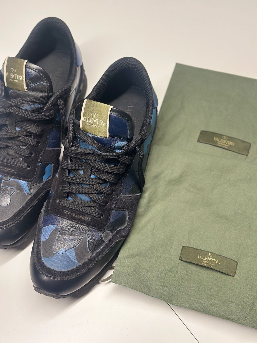 Valentino Herrenschuhe: Valentino Garavani Sneaker, Gr. 44 – Gebraucht aus Andelfingen von Alex8185 5