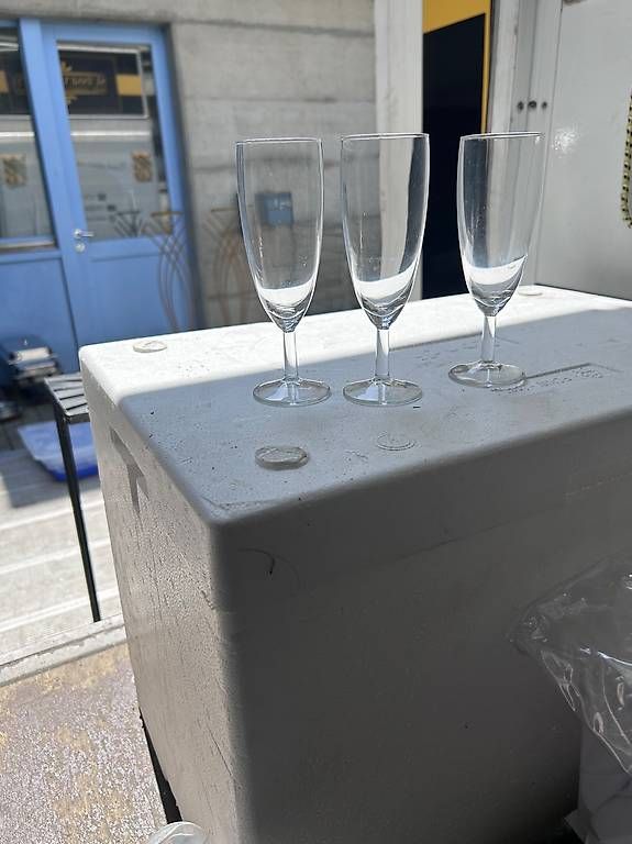 Bicchieri: 102 verres à pied  – Usato da Sion venduto da yay_d8xc
